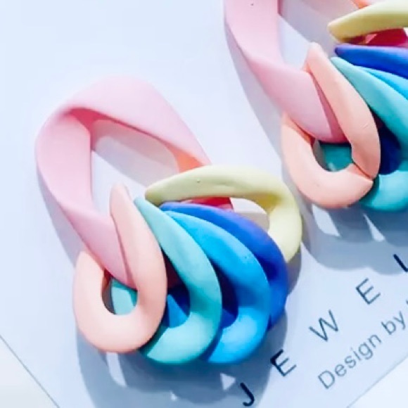 🍭CANDY COLORS🍭DROP LINK POST EARRINGS AVAILABLE IN 2 DIFFERENT COLORS NEW - Picture 3 of 6